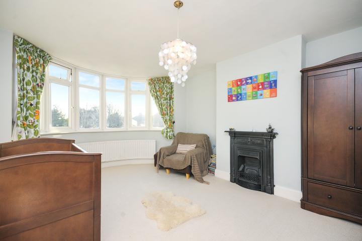 			NEW INSTRUCTION (Private Garden), 4 Bedroom, 1 bath, 1 reception House			 Ashfield Road , EAST ACTON